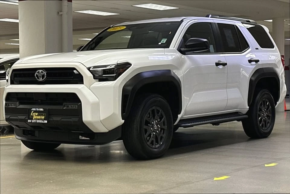 2025 Toyota 4Runner 6th Gen - Image 7 of 16