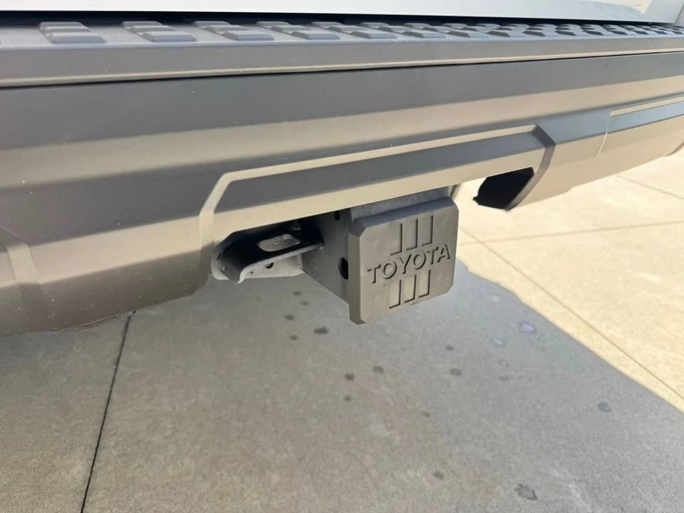 2025 Toyota 4Runner 6th Gen - Image 7 of 15