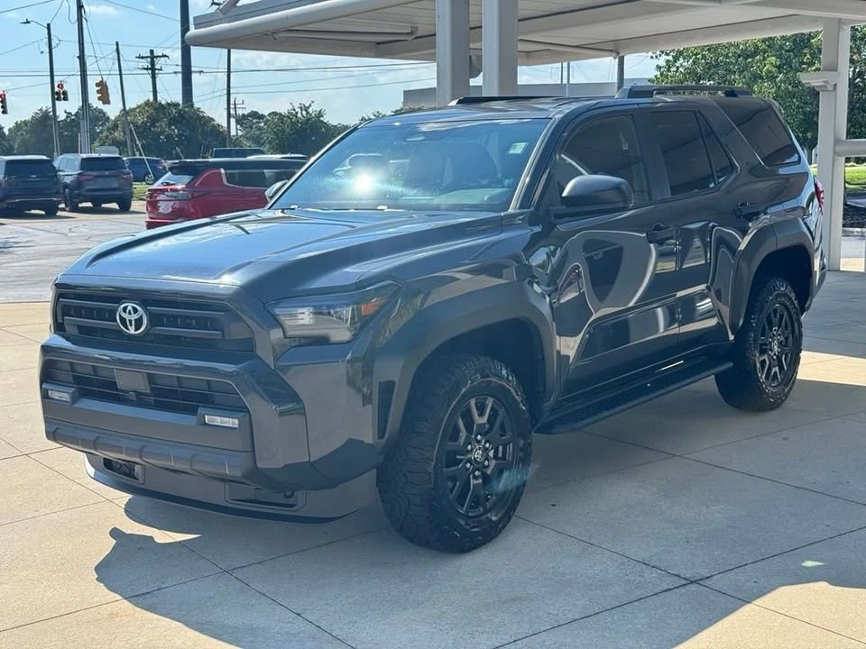 2025 Toyota 4Runner 6th Gen - Image 4 of 11