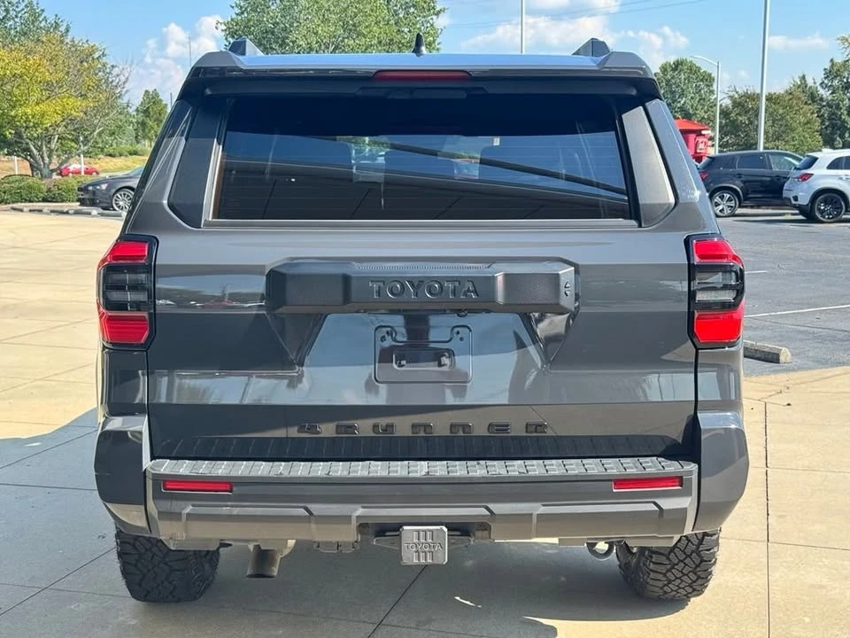 2025 Toyota 4Runner 6th Gen - Image 5 of 11