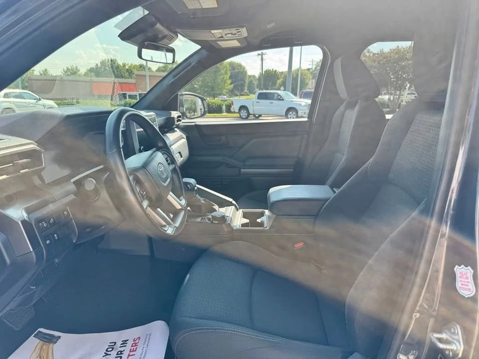 2025 Toyota 4Runner 6th Gen - Image 8 of 11