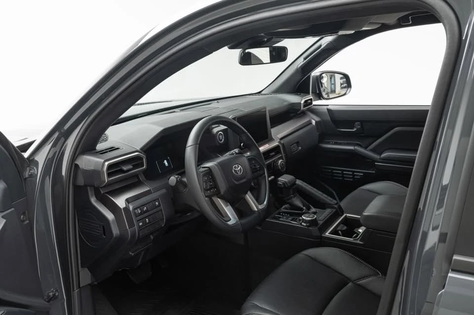 2025 Toyota 4Runner 6th Gen - Image 10 of 20