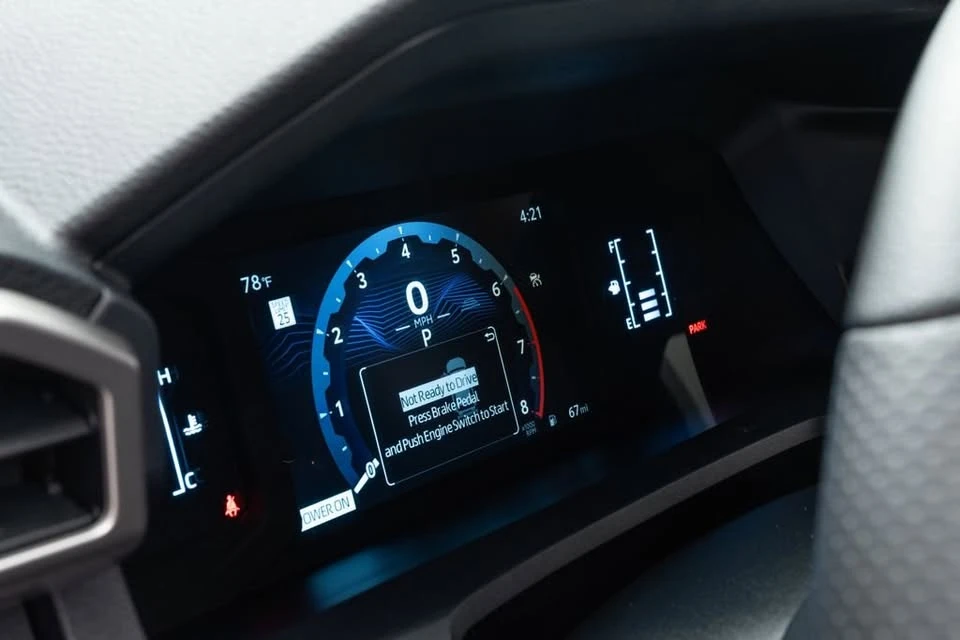 2025 Toyota 4Runner 6th Gen - Image 15 of 20