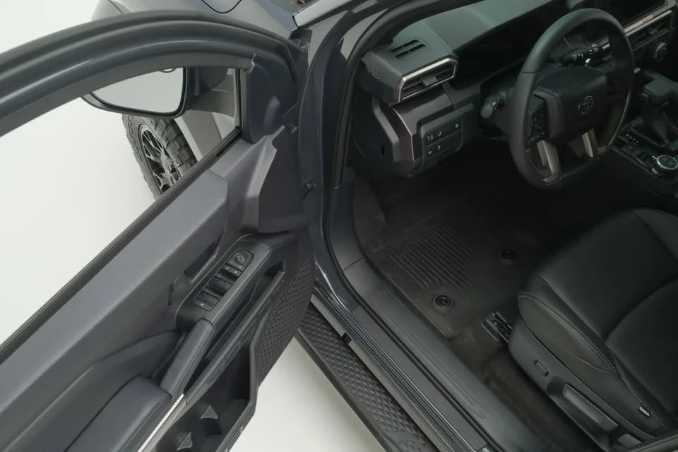 2025 Toyota 4Runner 6th Gen - Image 12 of 20