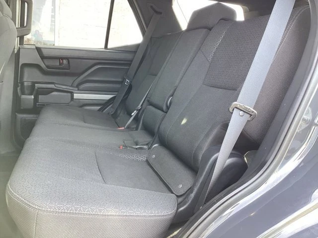 2025 Toyota 4Runner 6th Gen - Image 14 of 20
