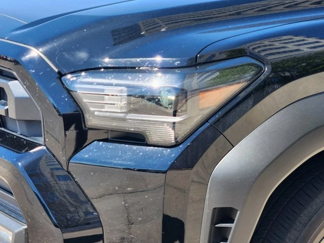 2025 Toyota 4Runner 6th Gen - Image 8 of 19