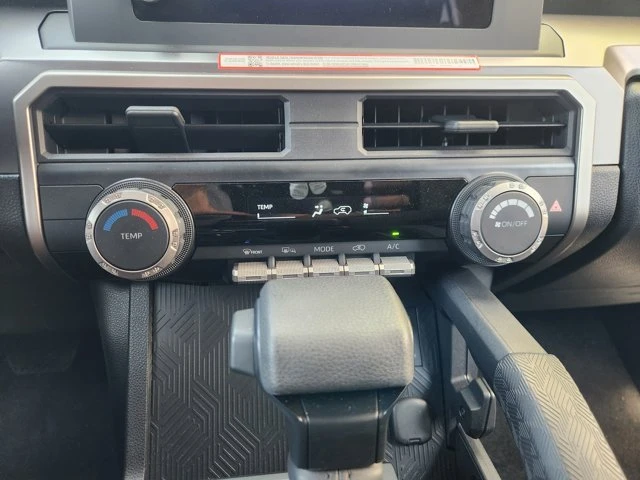 2025 Toyota 4Runner 6th Gen - Image 17 of 19