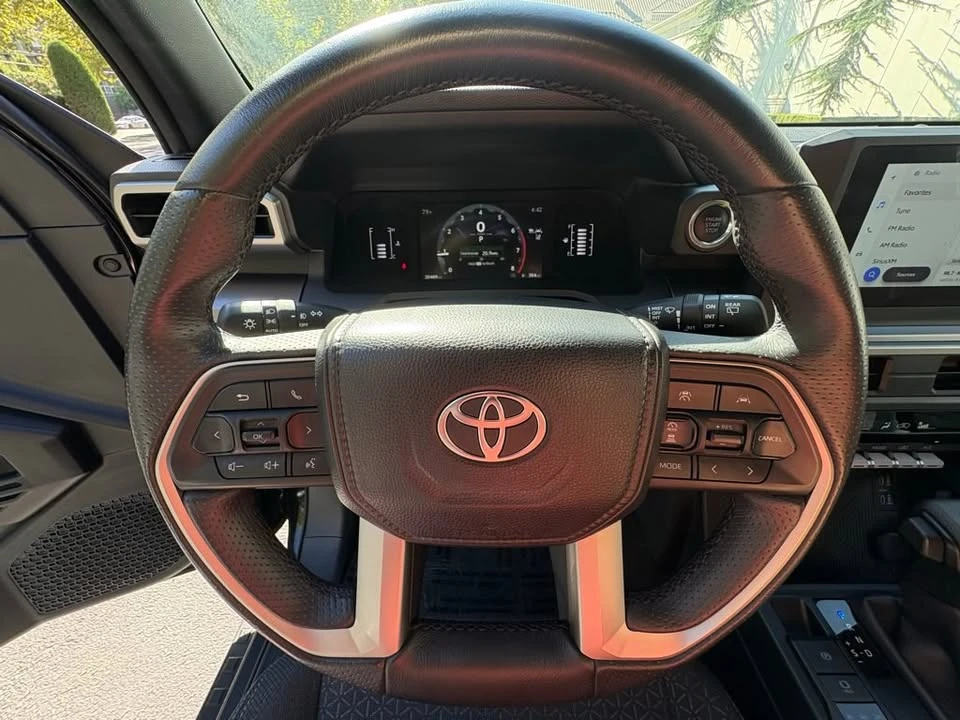 2025 Toyota 4Runner 6th Gen - Image 10 of 20