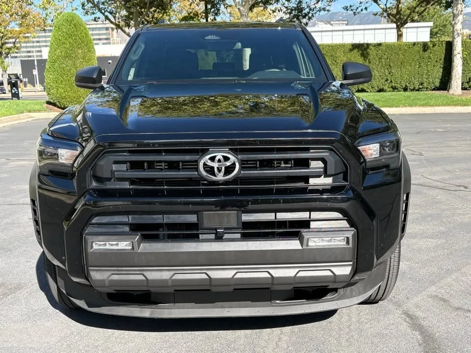2025 Toyota 4Runner 6th Gen - Image 2 of 20