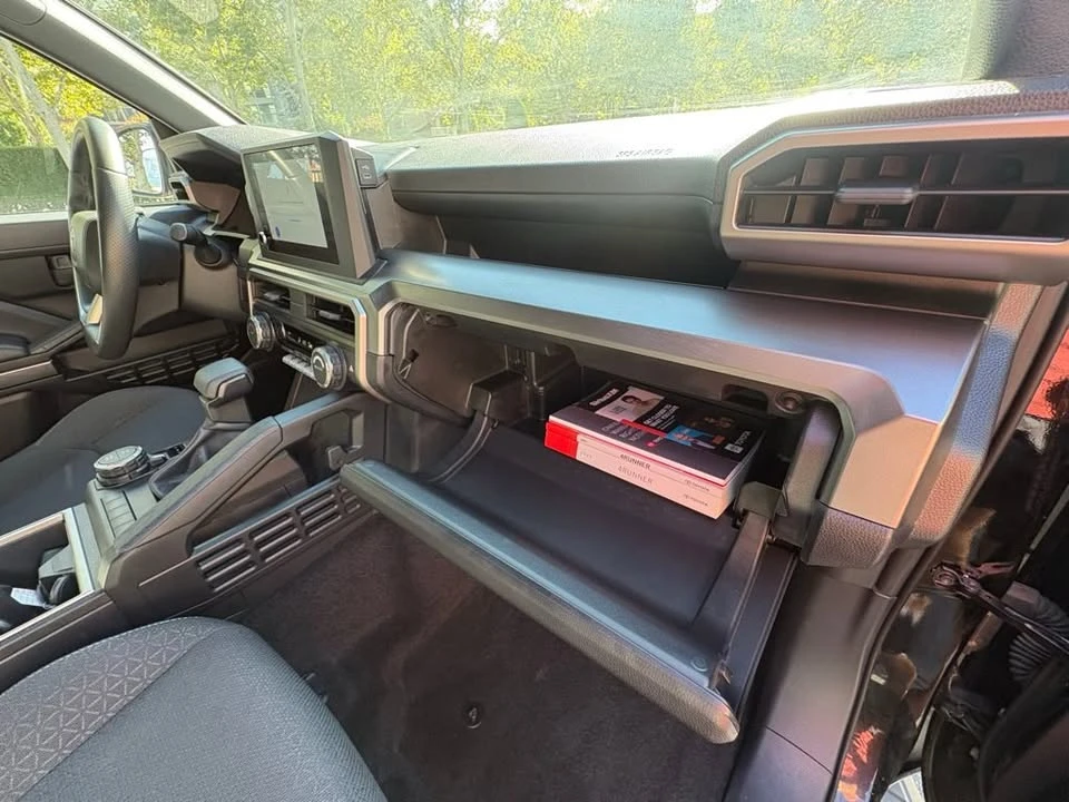 2025 Toyota 4Runner 6th Gen - Image 16 of 20