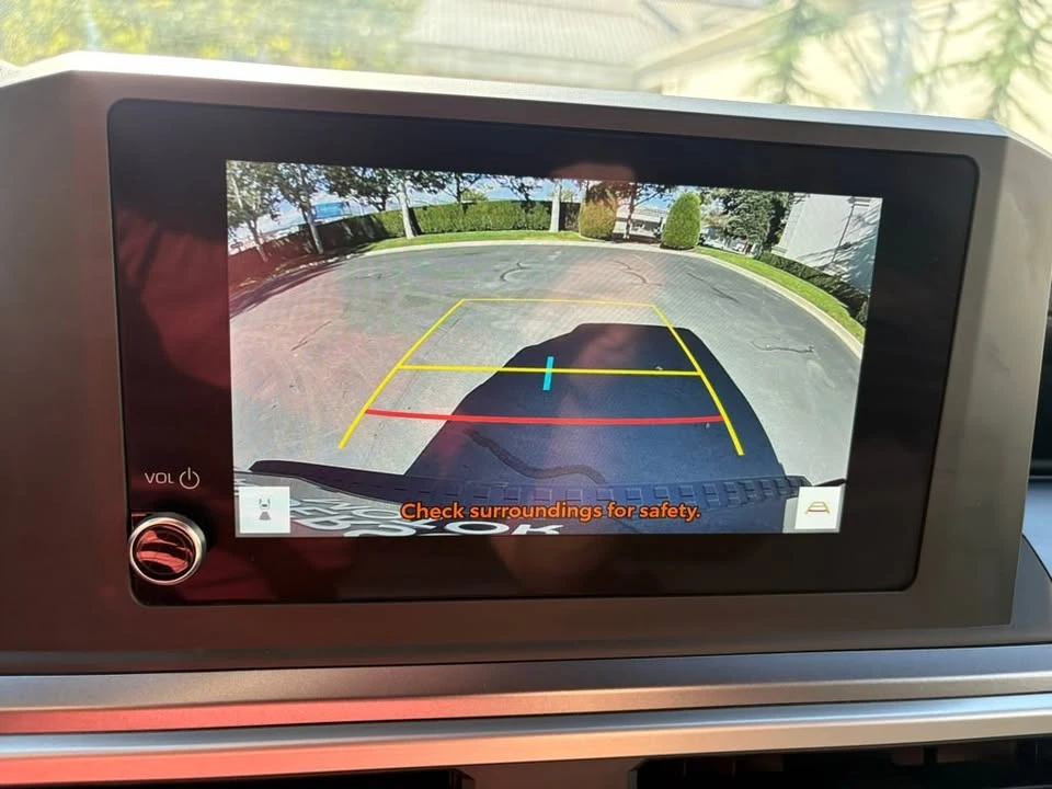 2025 Toyota 4Runner 6th Gen - Image 11 of 20