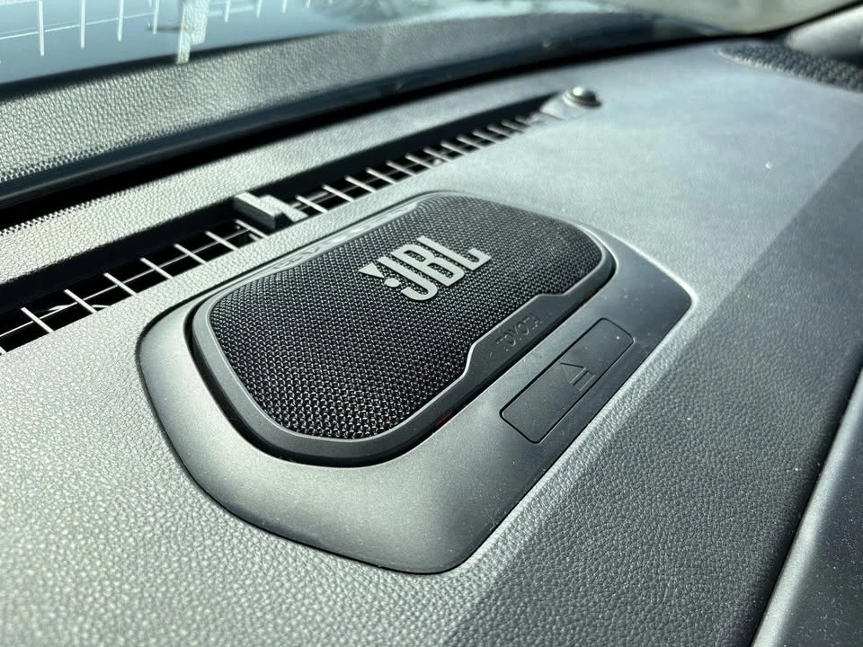 2025 Toyota 4Runner 6th Gen - Image 17 of 20