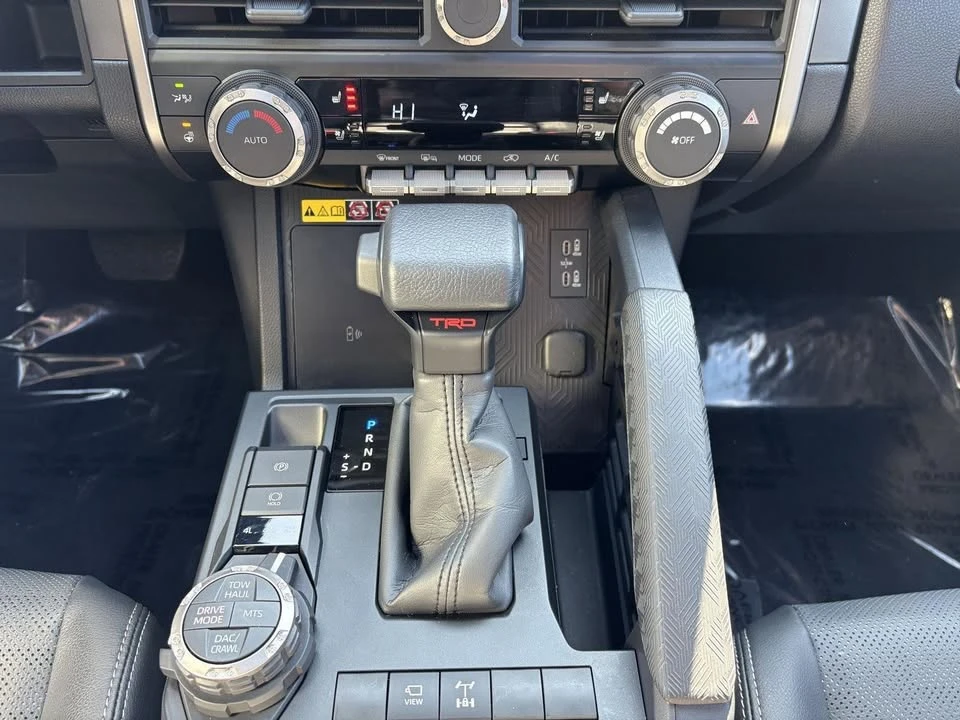 2025 Toyota 4Runner 6th Gen - Image 15 of 20