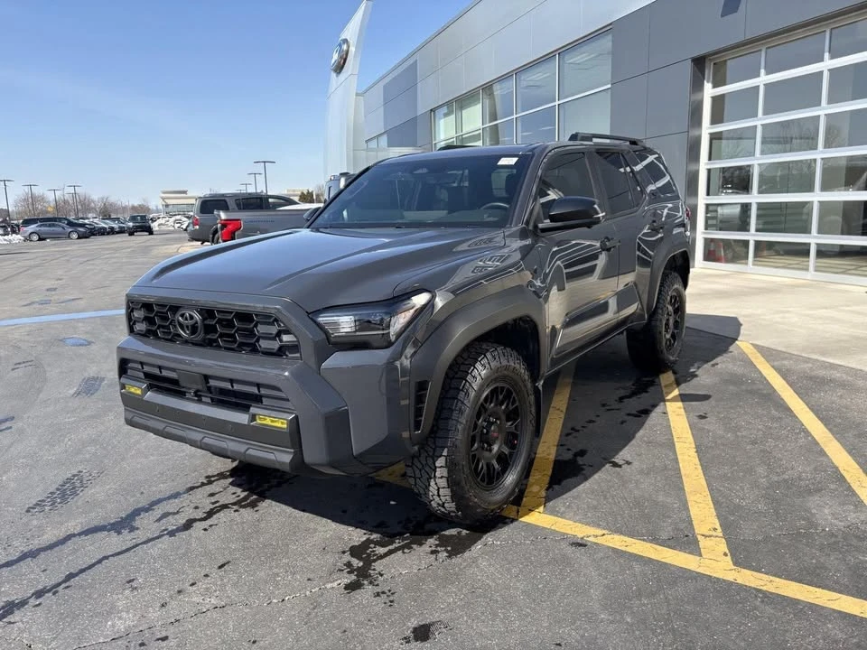 2025 Toyota 4Runner 6th Gen - Image 3 of 20