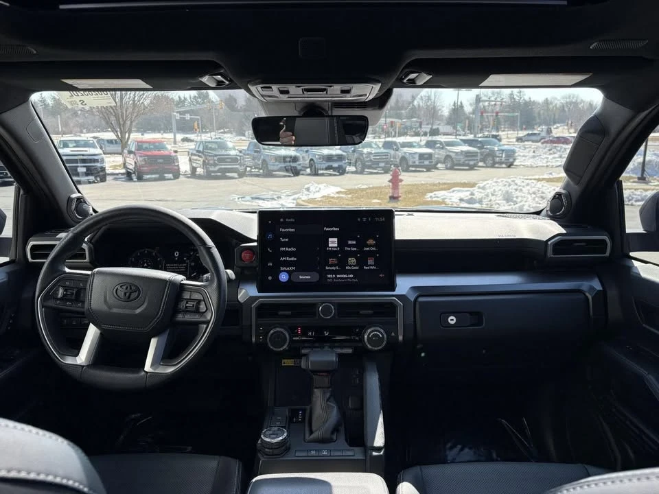 2025 Toyota 4Runner 6th Gen - Image 8 of 20