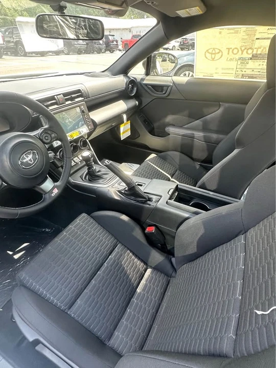 2025 Toyota GR86 2nd Gen - Image 6 of 7