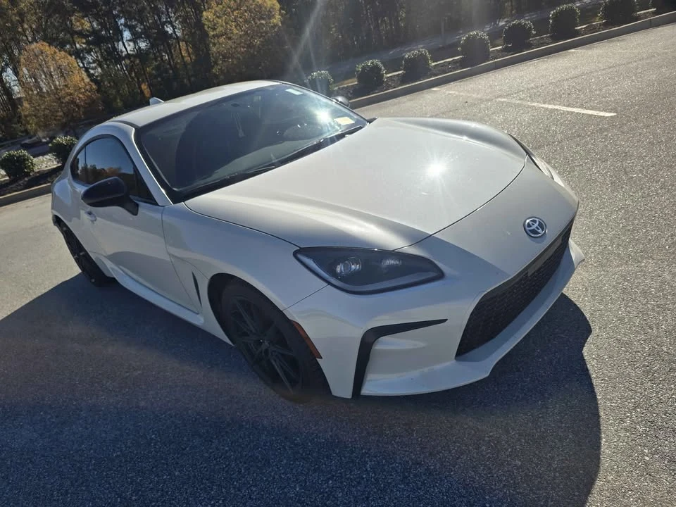 2025 Toyota GR86 2nd Gen - Image 5 of 13