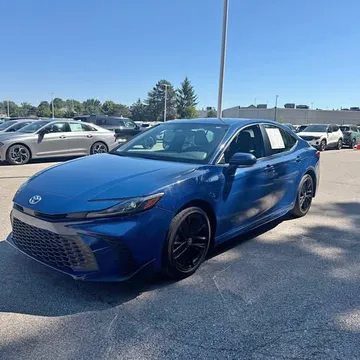 2025 Toyota Camry HEV SE