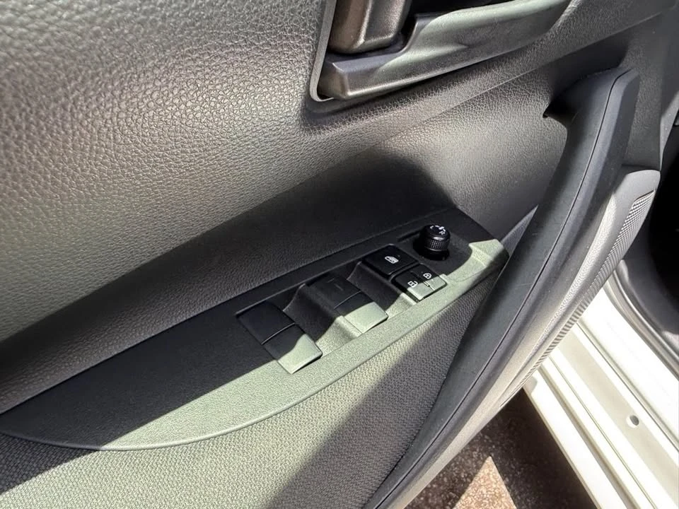 2025 Toyota Corolla 12th Gen - Image 10 of 19