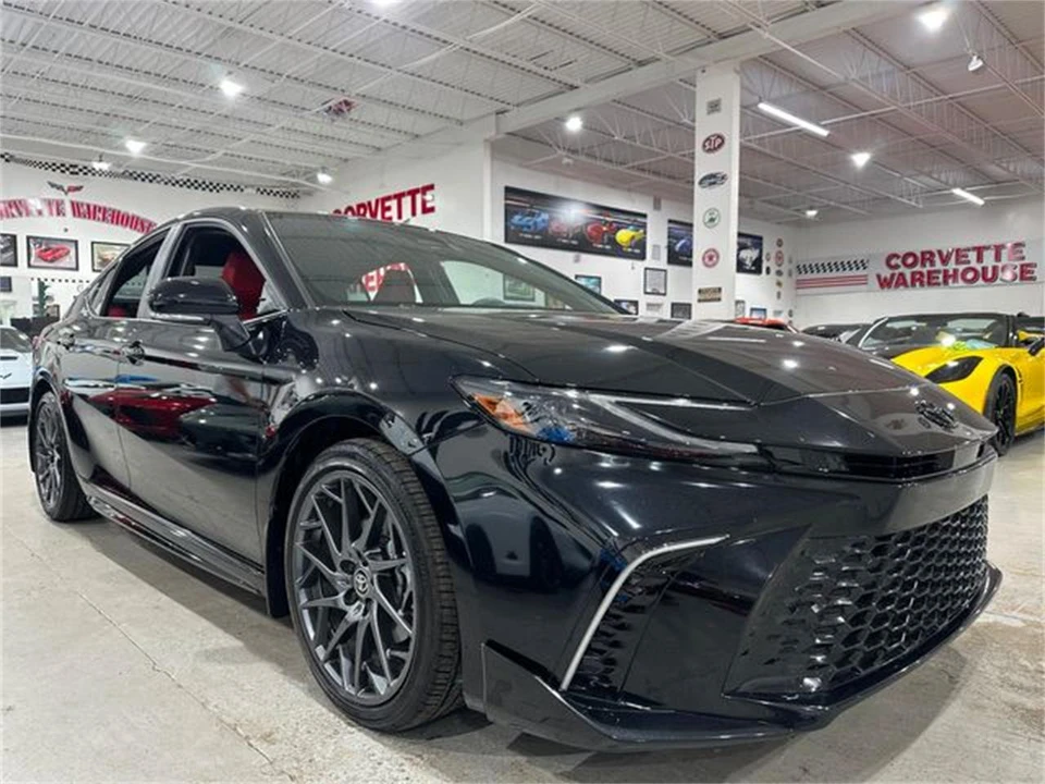 2025 Toyota Camry 9th Gen - Image 5 of 30