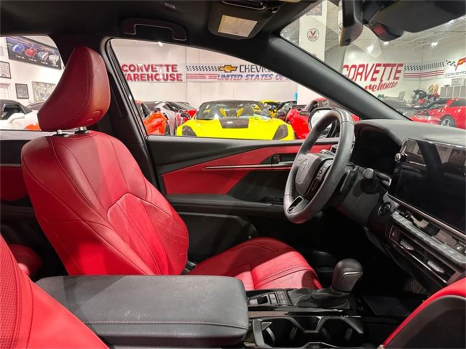 2025 Toyota Camry 9th Gen - Image 16 of 30