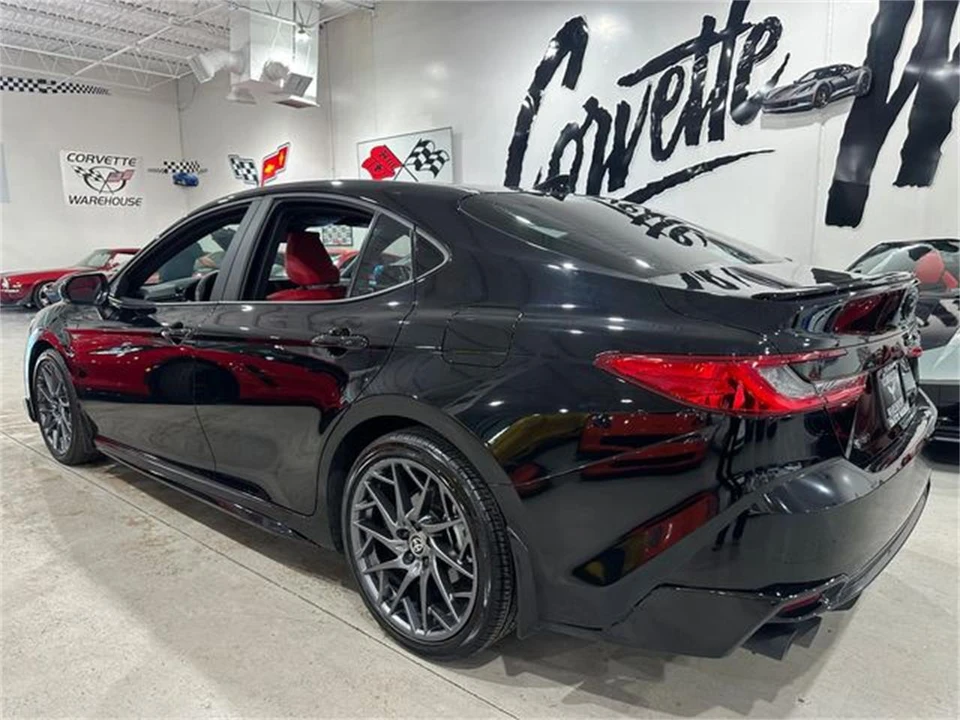 2025 Toyota Camry 9th Gen - Image 27 of 30