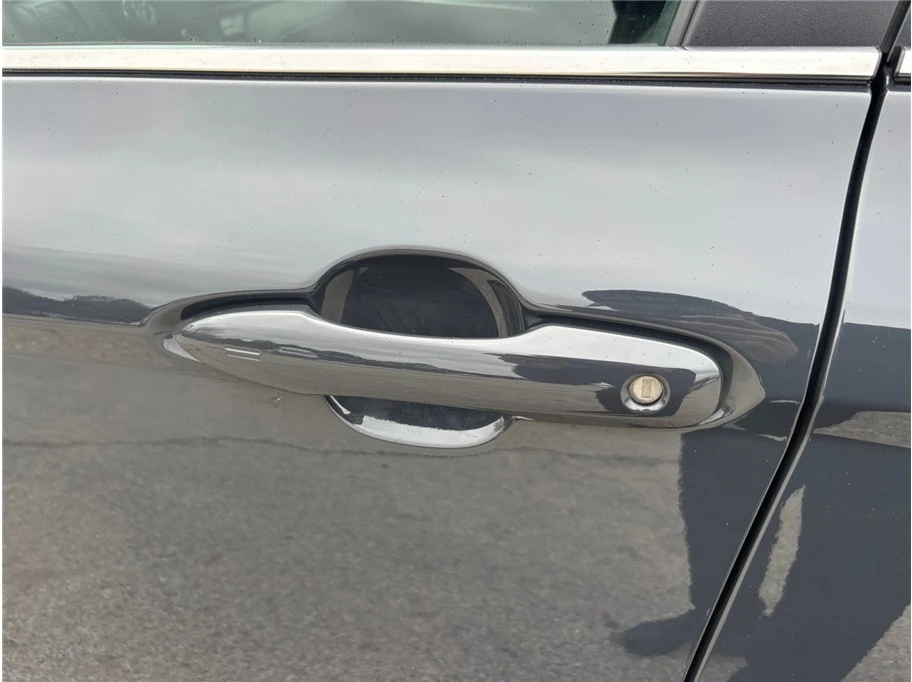 2025 Toyota Camry 9th Gen - Image 15 of 21