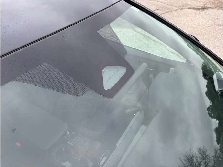 2025 Toyota Camry 9th Gen - Image 12 of 21