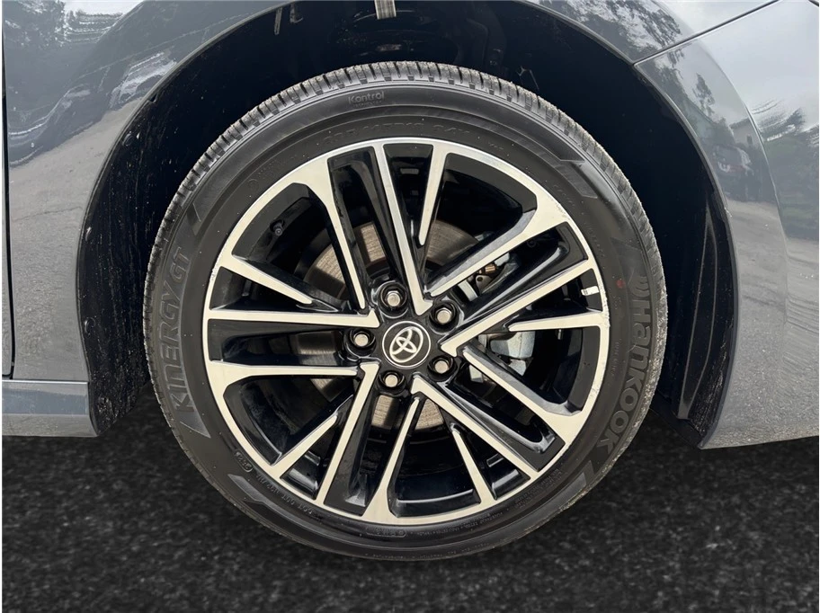 2025 Toyota Camry 9th Gen - Image 13 of 21