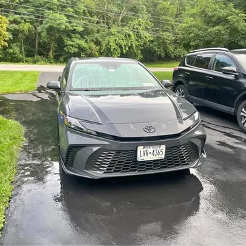 2025 Toyota Camry Hybrid SE Sedan