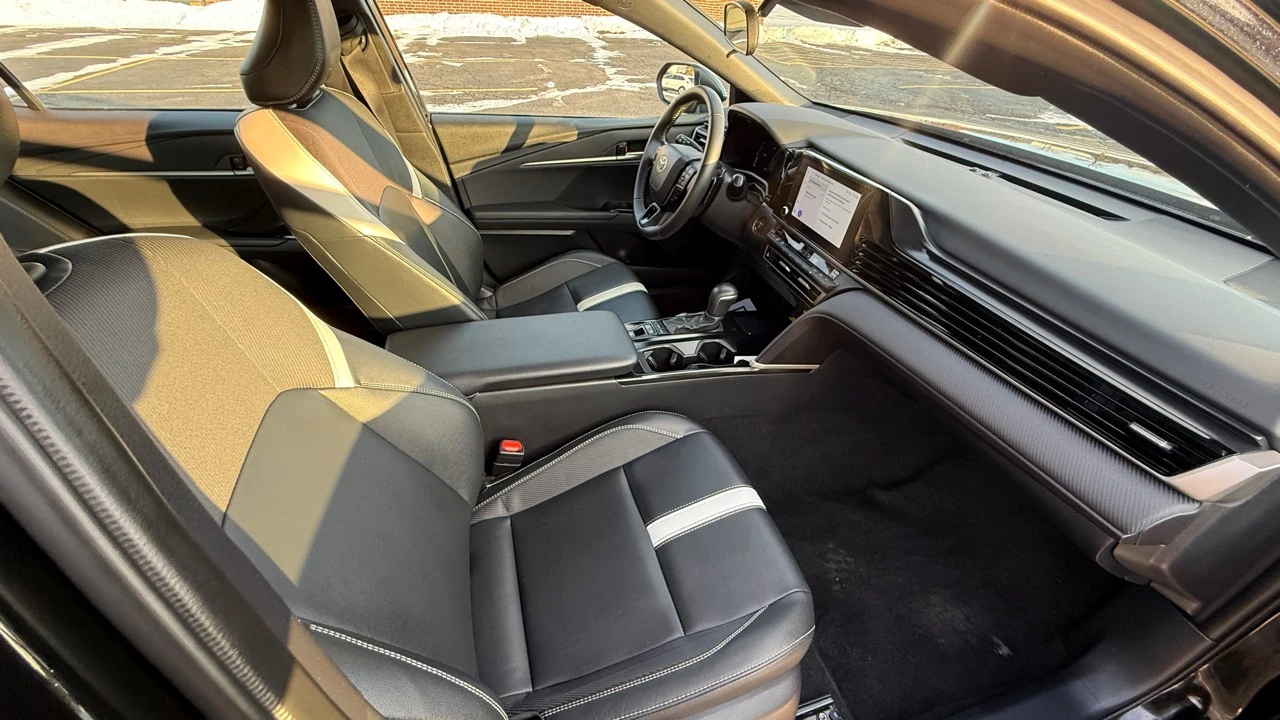 2025 Toyota Camry 9th Gen - Image 11 of 21