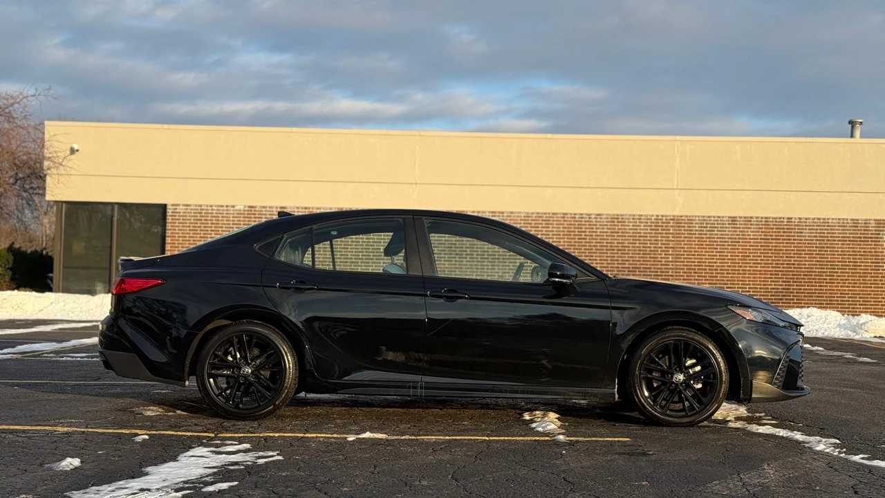 2025 Toyota Camry 9th Gen - Image 8 of 21