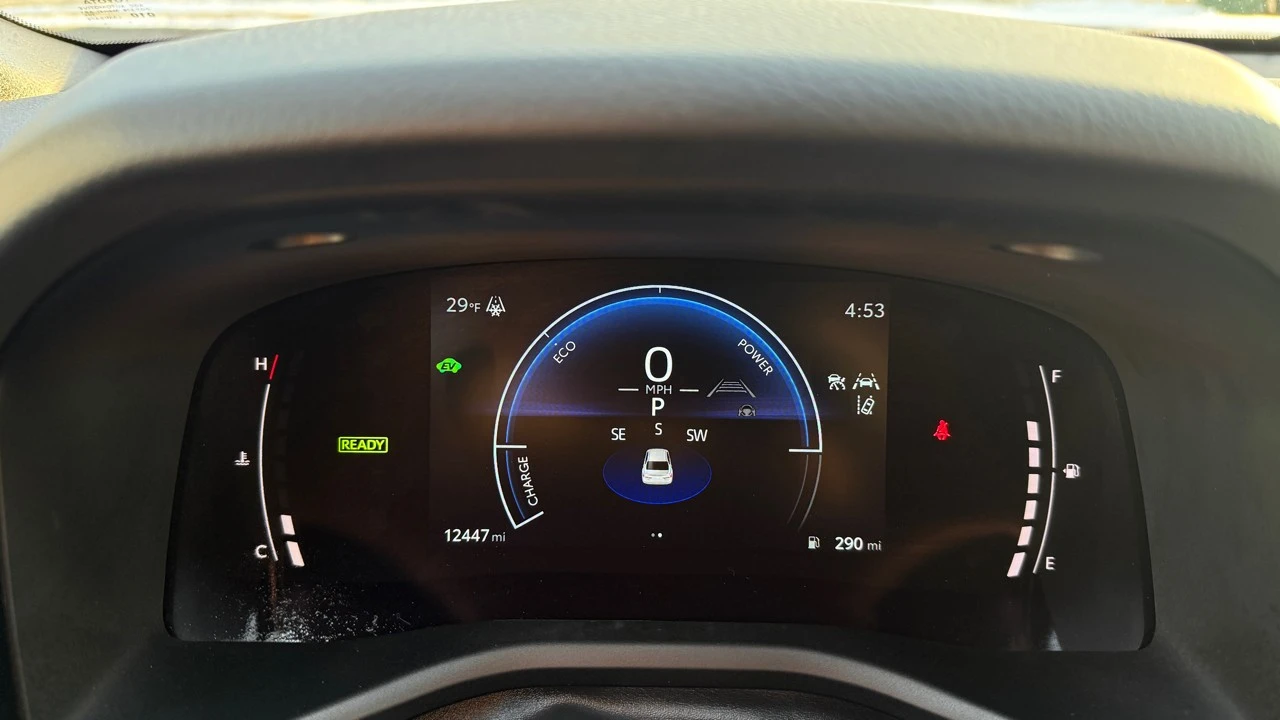 2025 Toyota Camry 9th Gen - Image 14 of 21