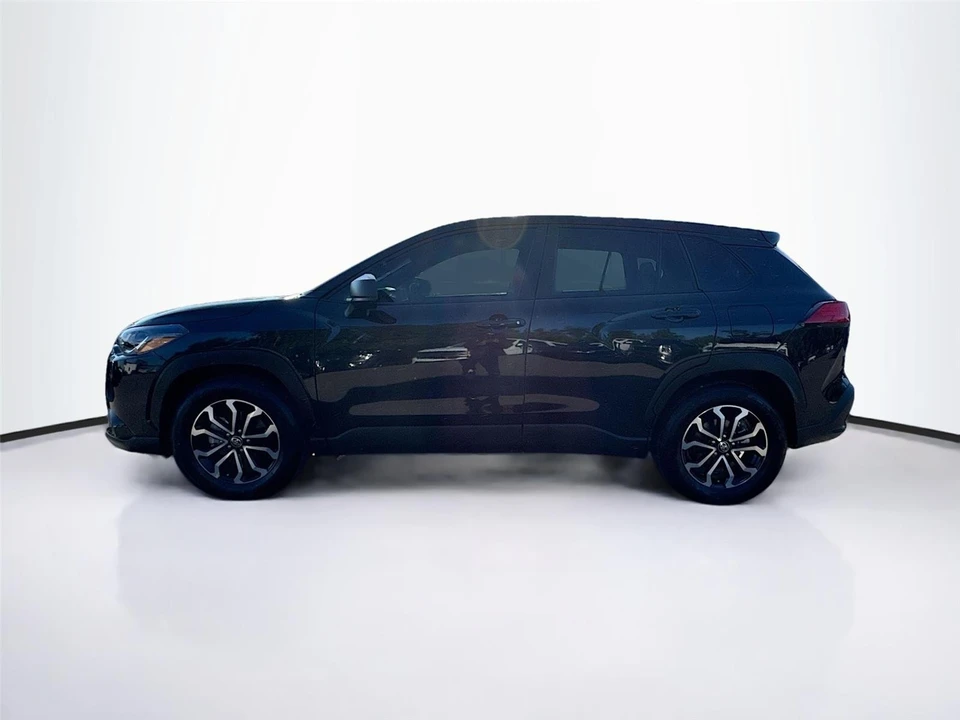 2025 Toyota Corolla Cross - Image 4 of 21