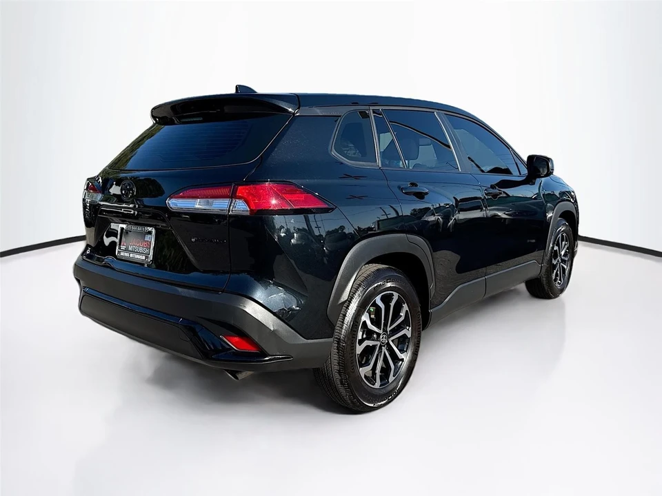 2025 Toyota Corolla Cross - Image 7 of 21