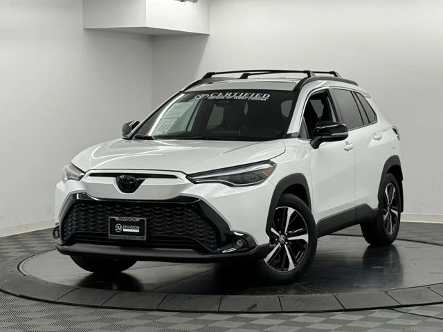 2025 Toyota Corolla Cross - Image 2 of 12