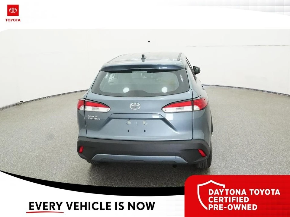 2025 Toyota Corolla Cross - Image 7 of 12