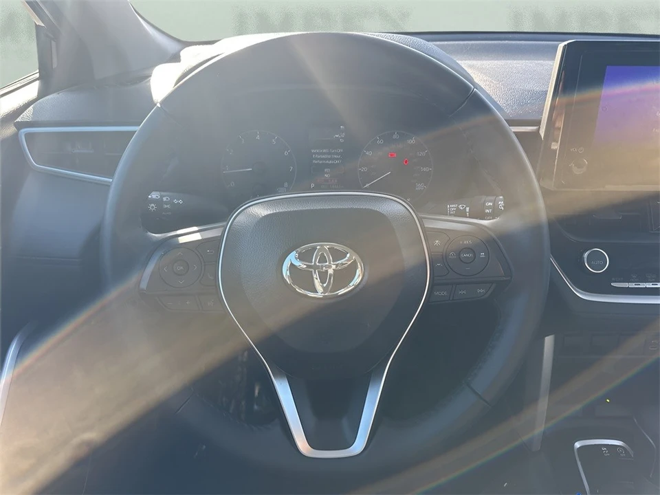 2025 Toyota Corolla Cross - Image 12 of 12
