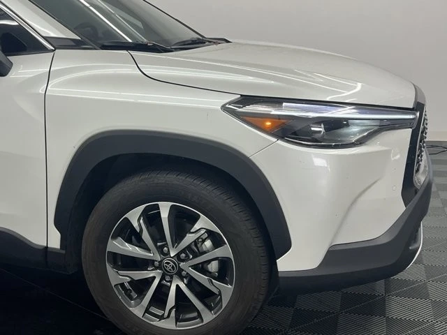 2025 Toyota Corolla Cross - Image 6 of 8