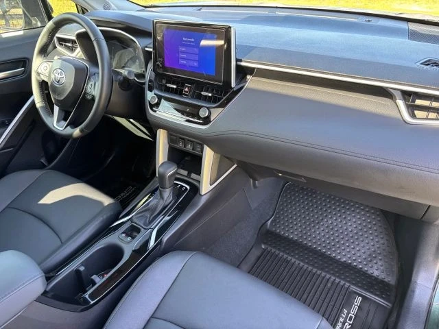 2025 Toyota Corolla Cross - Image 11 of 21