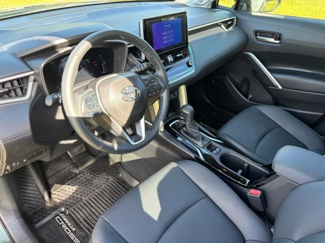 2025 Toyota Corolla Cross - Image 9 of 21