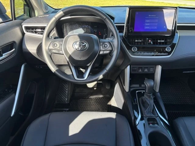 2025 Toyota Corolla Cross - Image 13 of 21