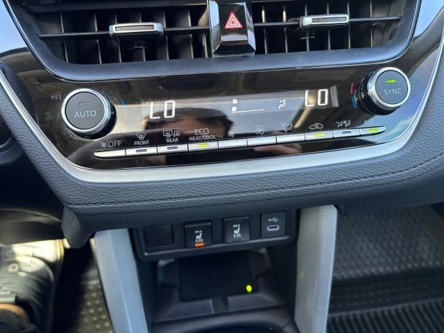 2025 Toyota Corolla Cross - Image 17 of 21