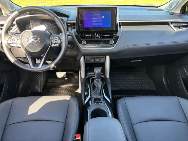 2025 Toyota Corolla Cross - Image 12 of 21