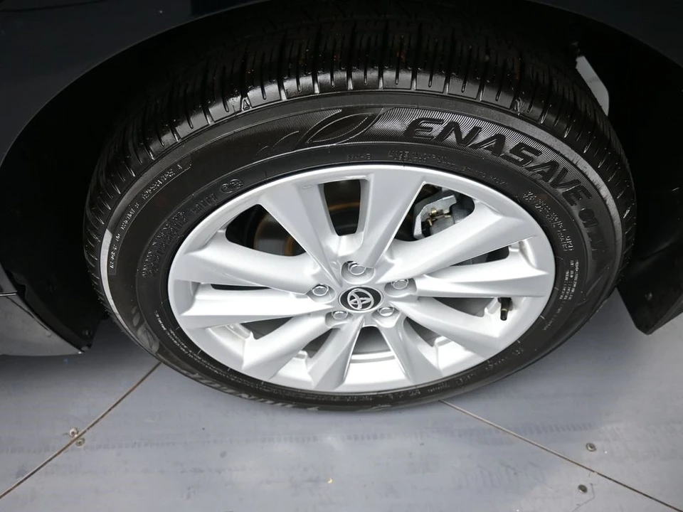 2025 Toyota Corolla 12th Gen - Image 15 of 21