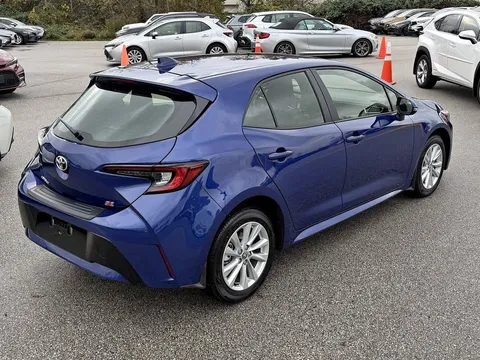 2025 Toyota Corolla Hatchback SE Plus