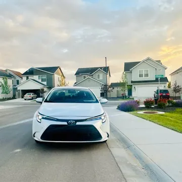 2025 Toyota Corolla Hybrid LE