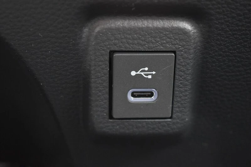 2025 Toyota Corolla 12th Gen - Image 15 of 19