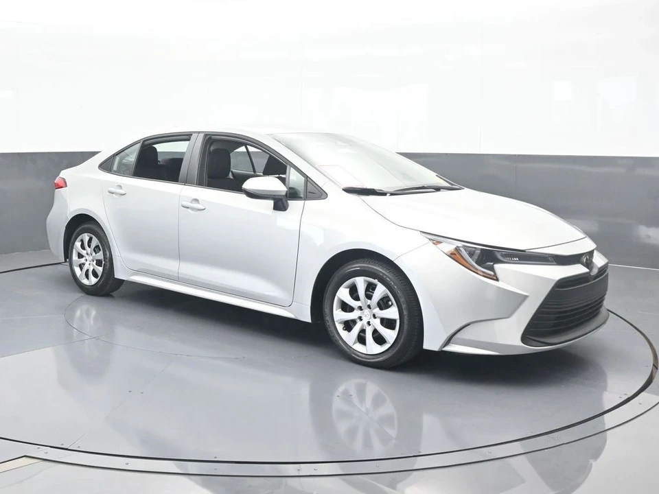 2025 Toyota Corolla 12th Gen - Image 8 of 12