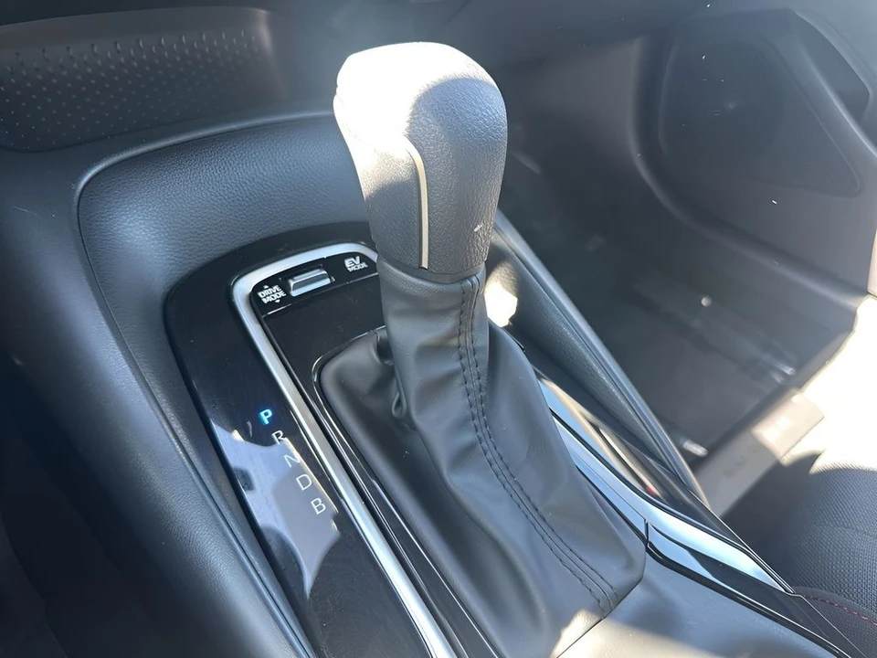 2025 Toyota Corolla 12th Gen - Image 15 of 21